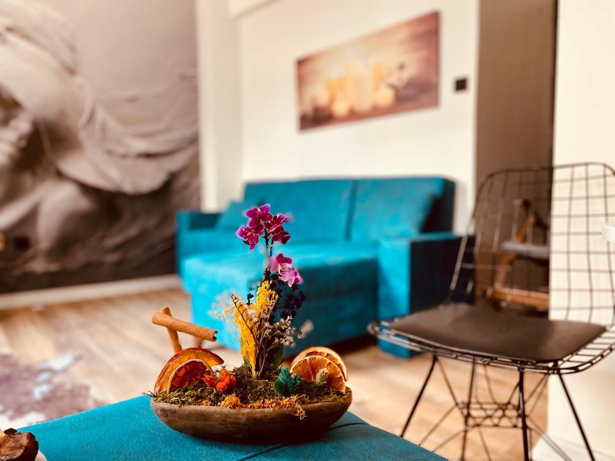 Mates Istiklal Suites Istanbul Exterior photo