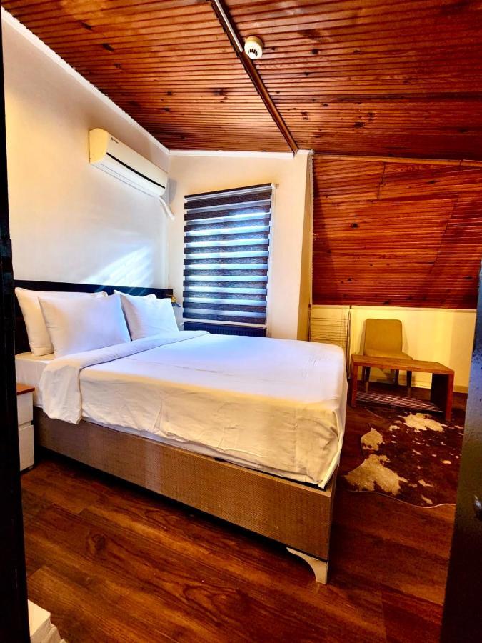 Mates Istiklal Suites Istanbul Exterior photo