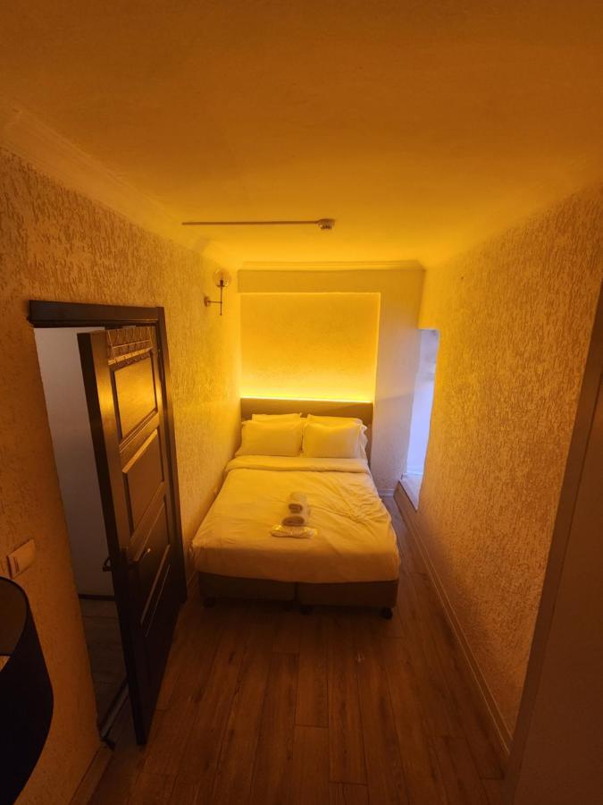Mates Istiklal Suites Istanbul Exterior photo