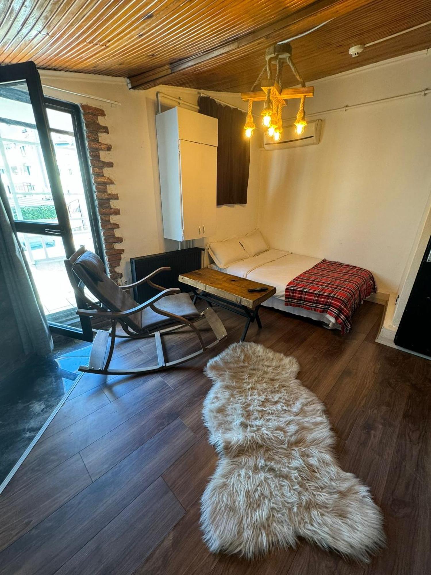Mates Istiklal Suites Istanbul Exterior photo